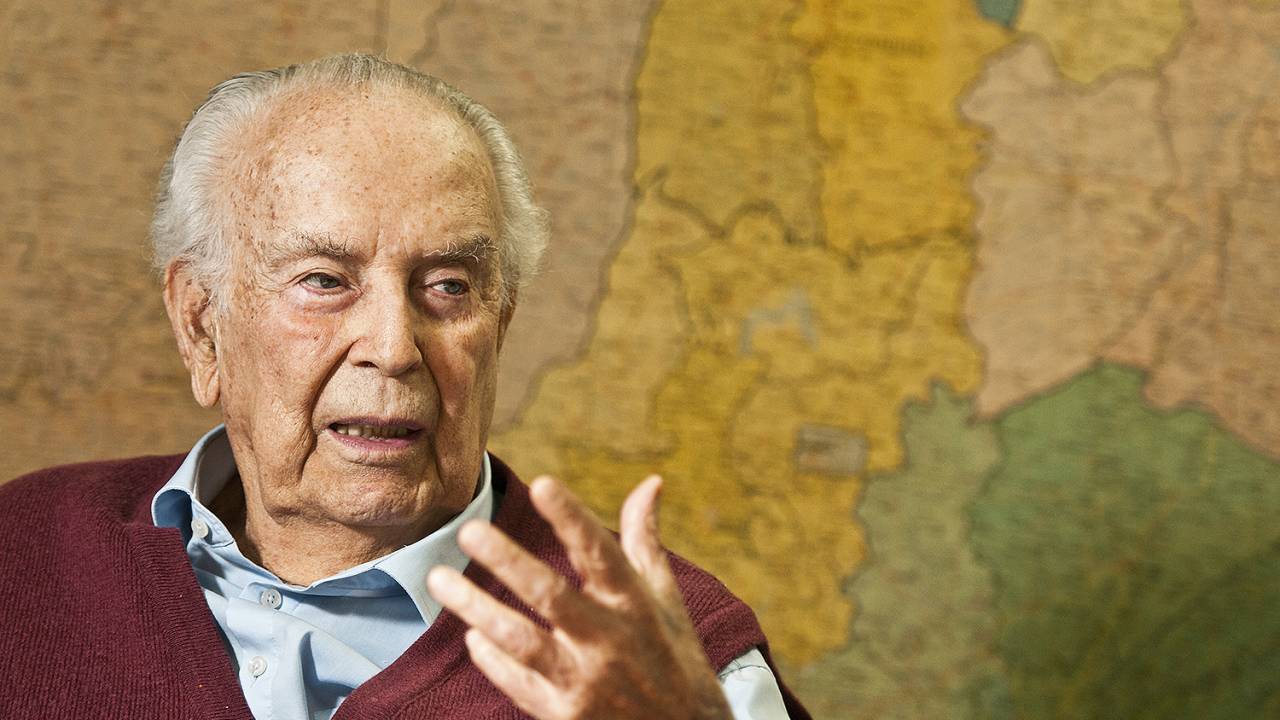 Eliezer Batista, ex-presidente da Vale, concede entrevista para o jornal "Valor Econômico", no Rio de Janeiro (RJ) - 24/07/2012