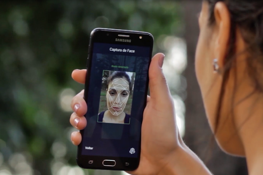 Selfie se transforma em recurso contra fraudes financeiras