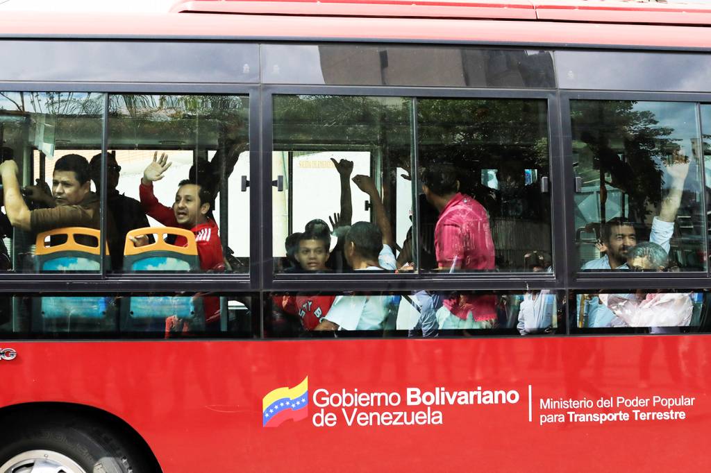 Governo da Venezuela anuncia libertação de grupo de opositores presos