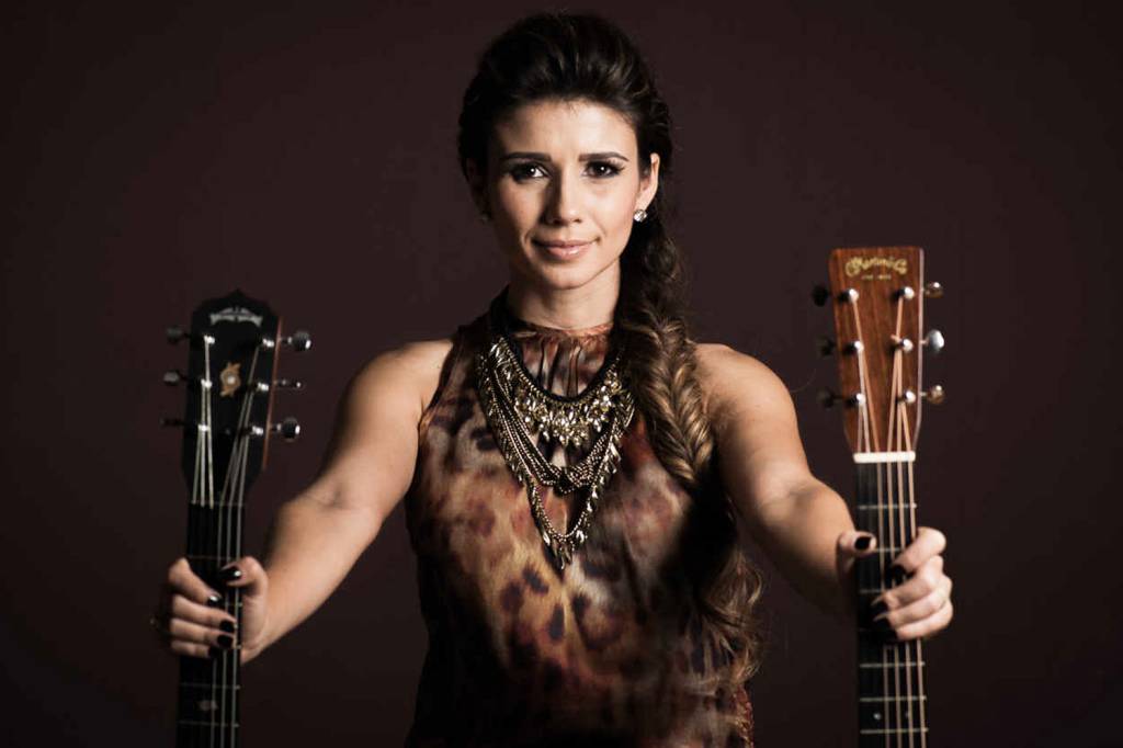A cantora Paula Fernandes A cantora Paula Fernandes