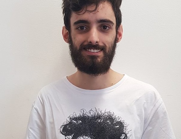 Quem é o gaúcho de 22 anos que venceu o prêmio Sesc de Literatura