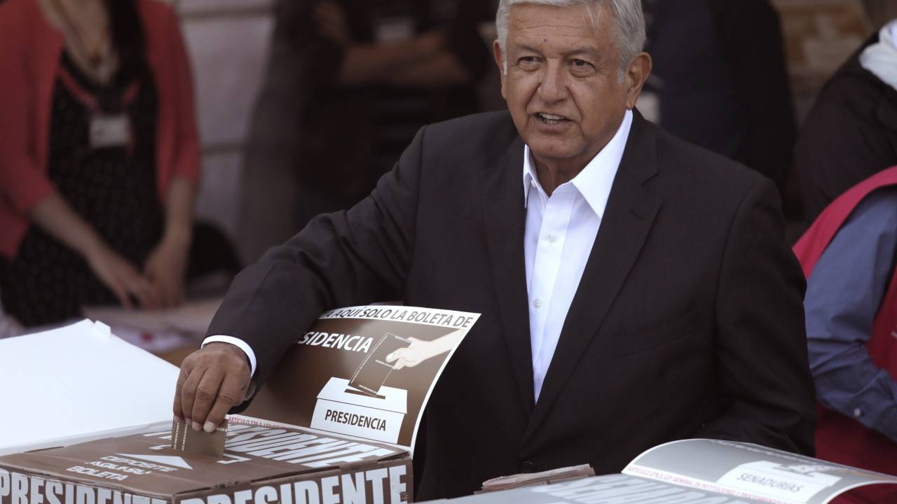 Andres Manuel López Obrador, candidato à Presidência do México, vota nas eleições (01/07/2018)