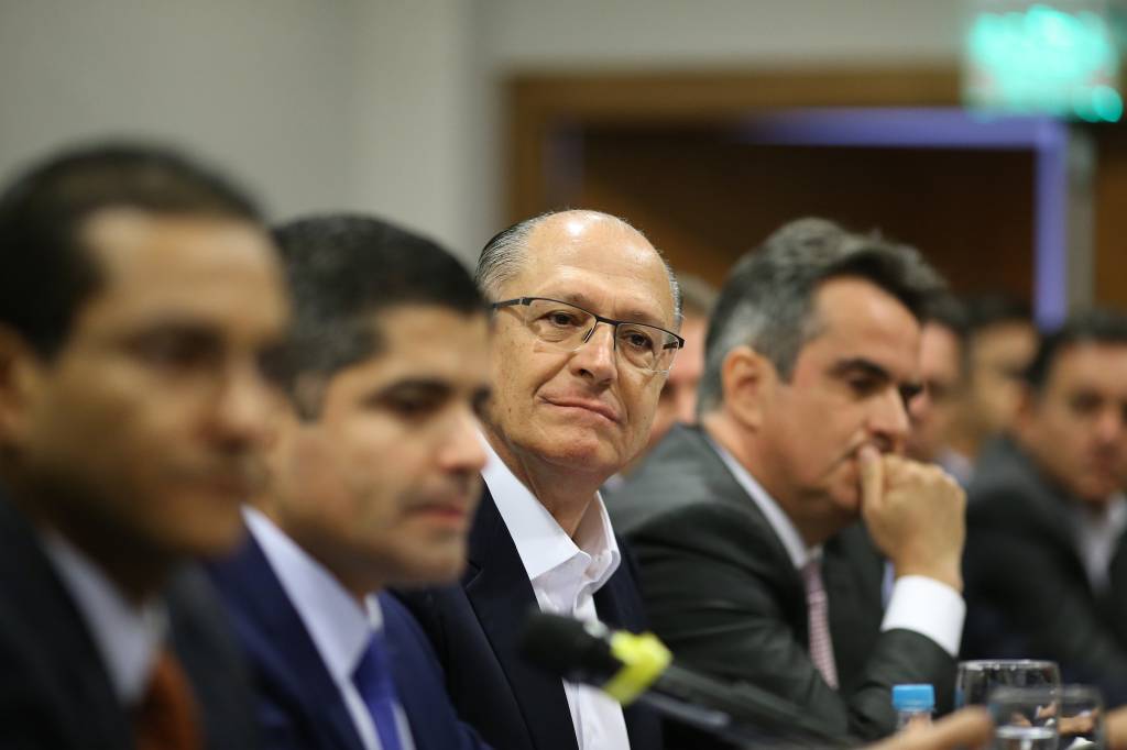 Siglas do Centrão e PSDB são rivais em doze estados