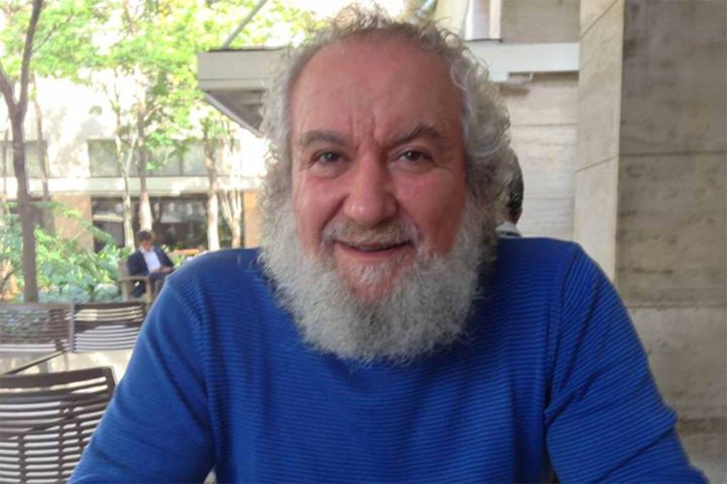 Denunciado à polícia, ex-curador do Jabuti nega racismo na Flip