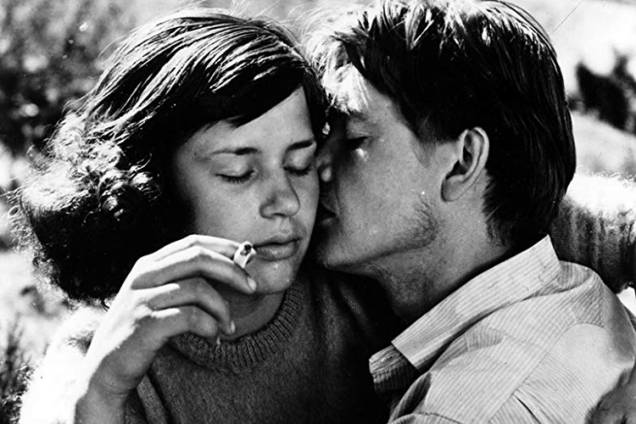 Harriet Andersson e Lars Ekborg durante cena do filme 'Mônica e o Desejo'(1953) Harriet Andersson e Lars Ekborg durante cena do filme 'Mônica e o Desejo'(1953)