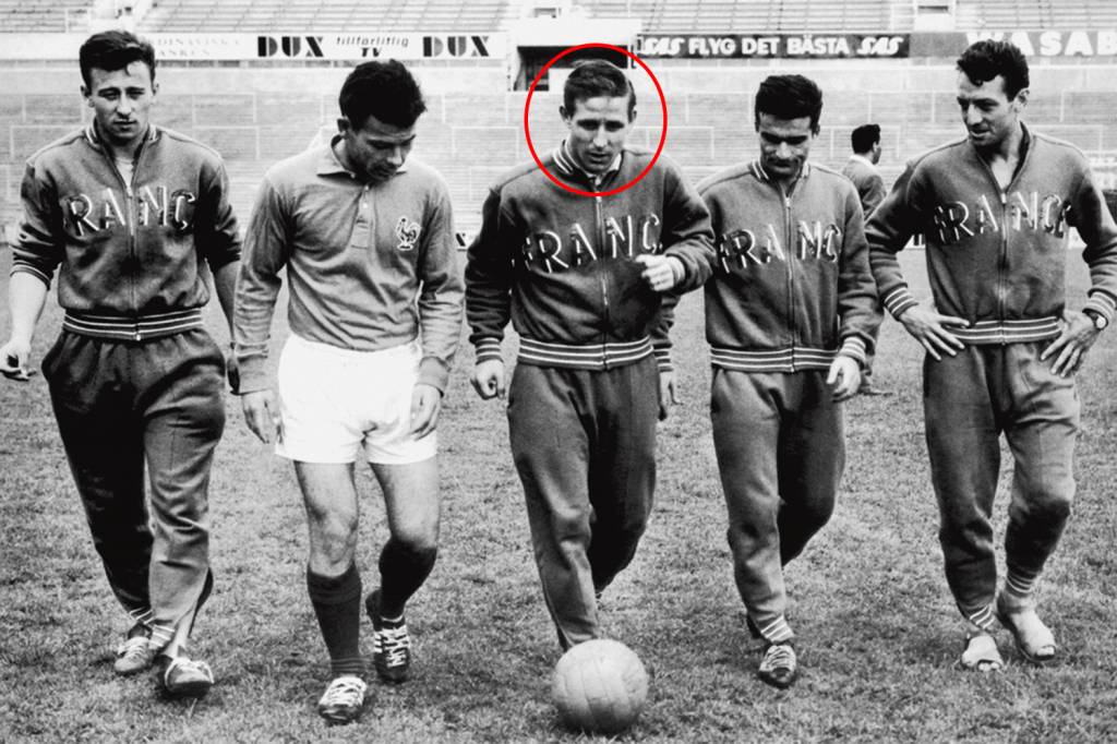 A história corre atrás da bola A história corre atrás da bola