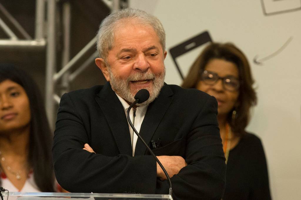 Vaivém de decisões abre nova frente de batalha para defesa de Lula