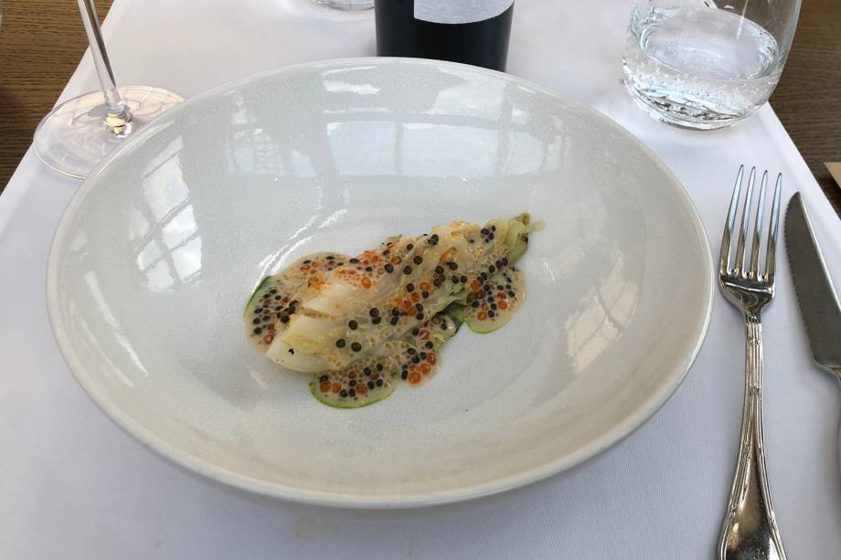 <span>White Rabbit, restaurante do chef russo Vladimir Mukhin</span> <span>White Rabbit, restaurante do chef russo Vladimir Mukhin</span>