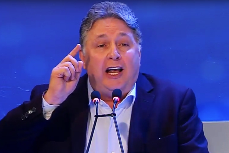 “Tenho minhas mãos limpas”, afirma Garotinho ao deixar prisão no RJ