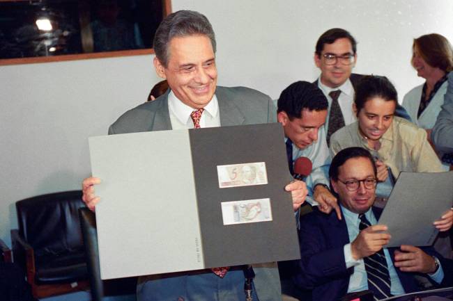 Paulo Guedes – A cabeça de Bolsonaro .