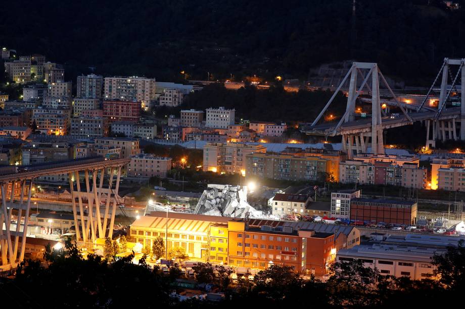 Ponte Morandi que entrou em colapso na cidade de Gênova, Itália - 14/08/2018