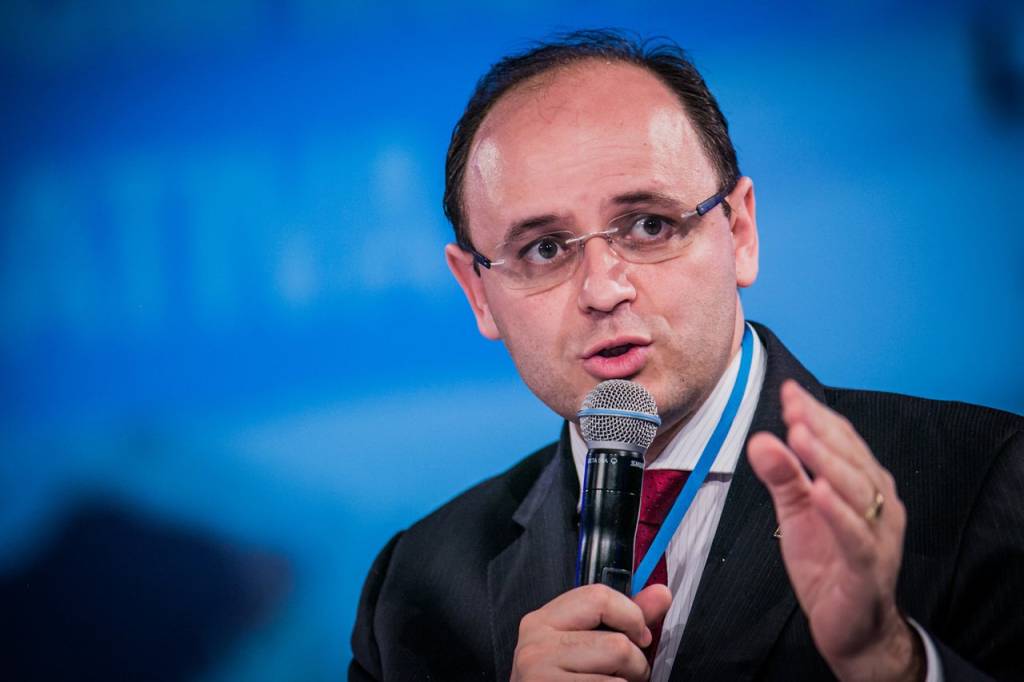 “O ensino médio está no fundo do poço”, diz ministro da Educação