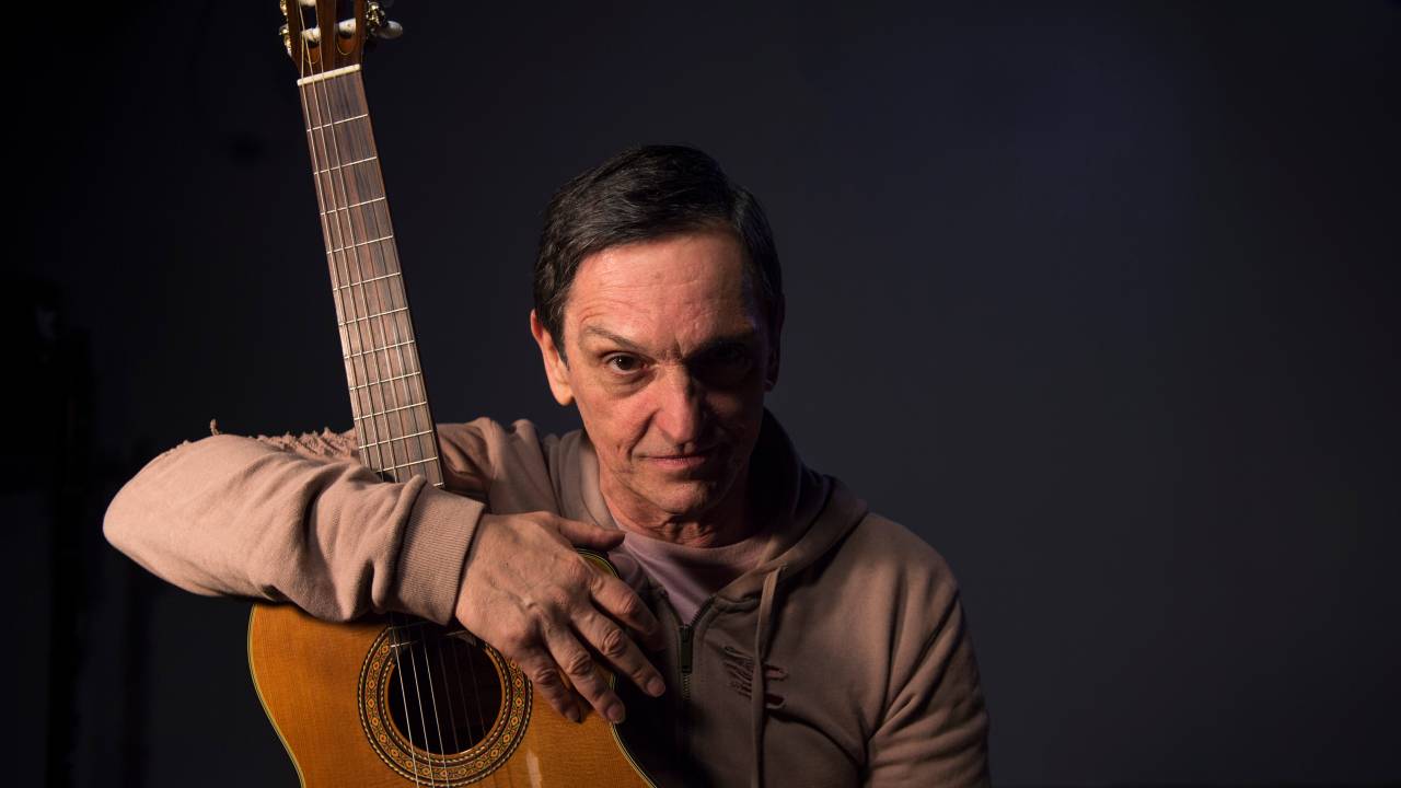 O cantor Paulo Miklos