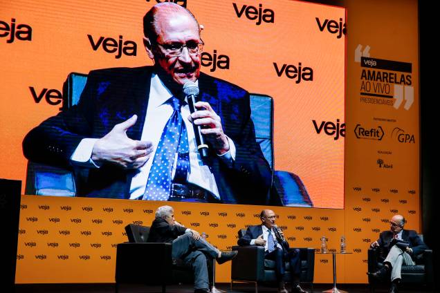 <span>"Entendem que Bolsonaro pode derrotar o PT e acham que ele é o caminho, e é o contrário. Ele é o passaporte para a volta do PT”, declarou o tucano</span> <span>"Entendem que Bolsonaro pode derrotar o PT e acham que ele é o caminho, e é o contrário. Ele é o passaporte para a volta do PT”, declarou o tucano</span>