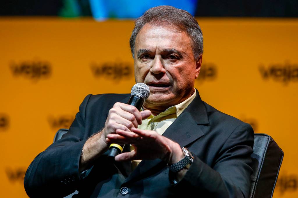 Alvaro: ‘O que Bolsonaro administrou? foi síndico do prédio onde mora?’