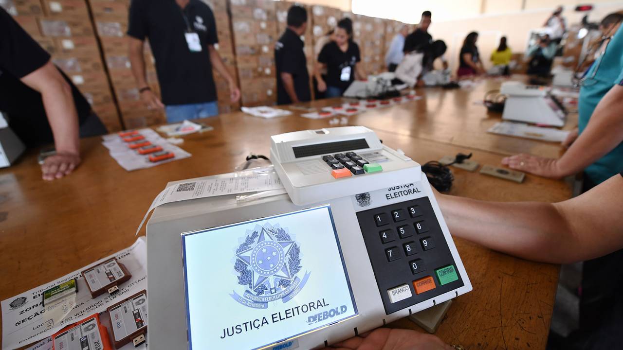 Crowdfunding liberado: pré-candidatos têm nova forma de arrecadar recursos para a corrida eleitoral