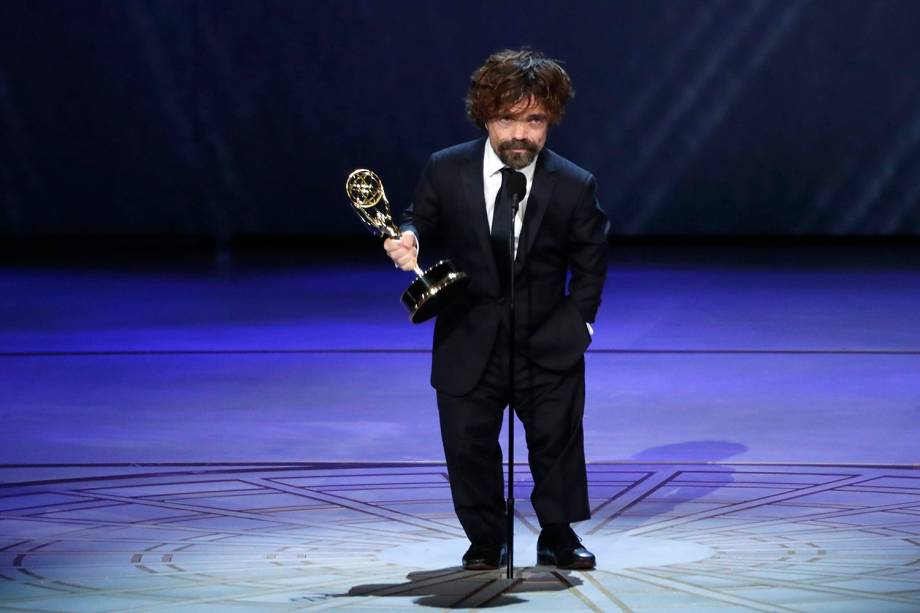 Peter Dinklage vence na categoria de Melhor Ator coadjuvante em série dramática, durante o Emmy Awards - 17/09/2018