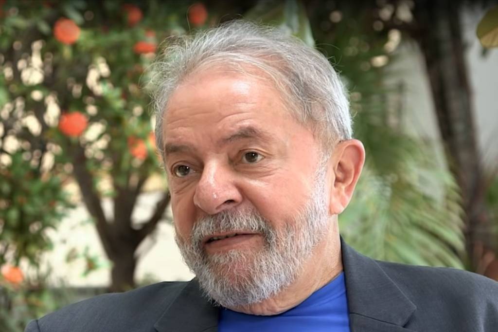 Ministro do TSE proíbe propaganda de rádio que anuncia Lula como candidato