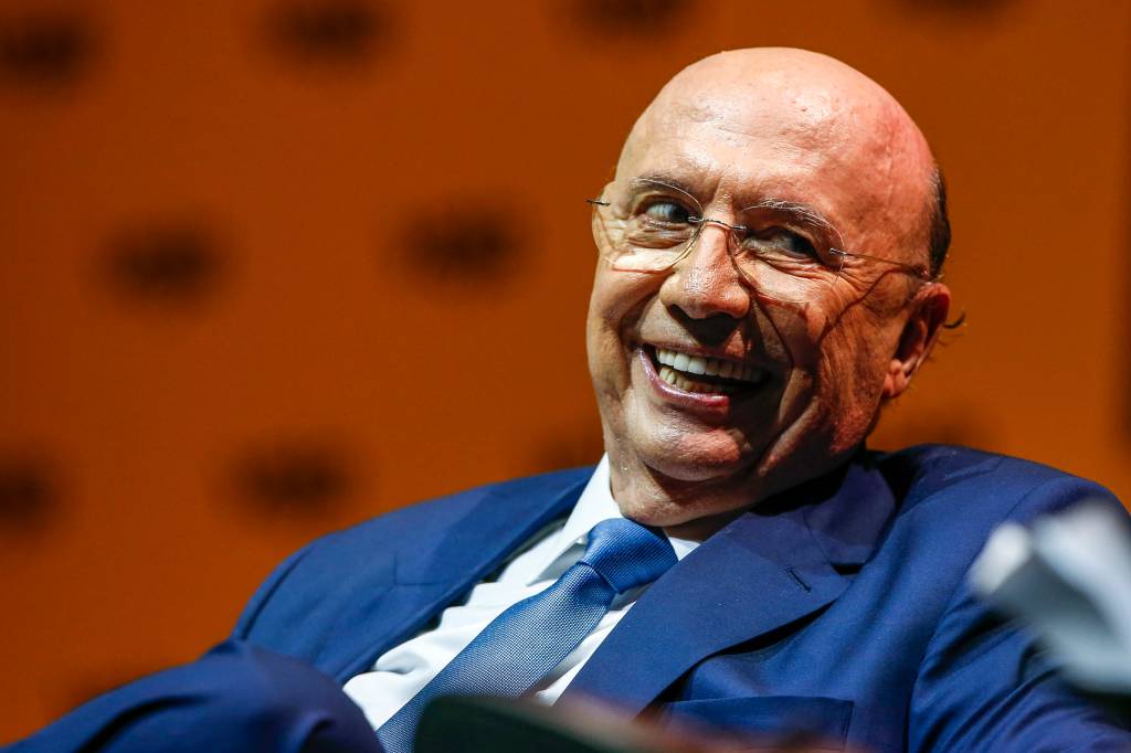 Meirelles: Plano de Ciro sobre SPC pode quebrar milhões de comerciantes
