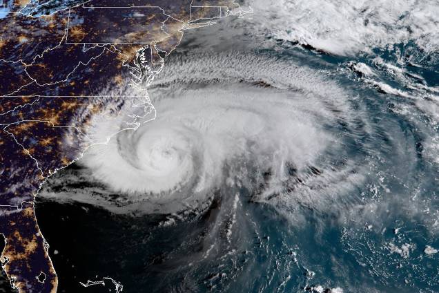 Câmera de satélite mostra o avanço do furacão Florence sobre a costa leste dos Estados Unidos - 13/09/2018 Câmera de satélite mostra o avanço do furacão Florence sobre a costa leste dos Estados Unidos - 13/09/2018