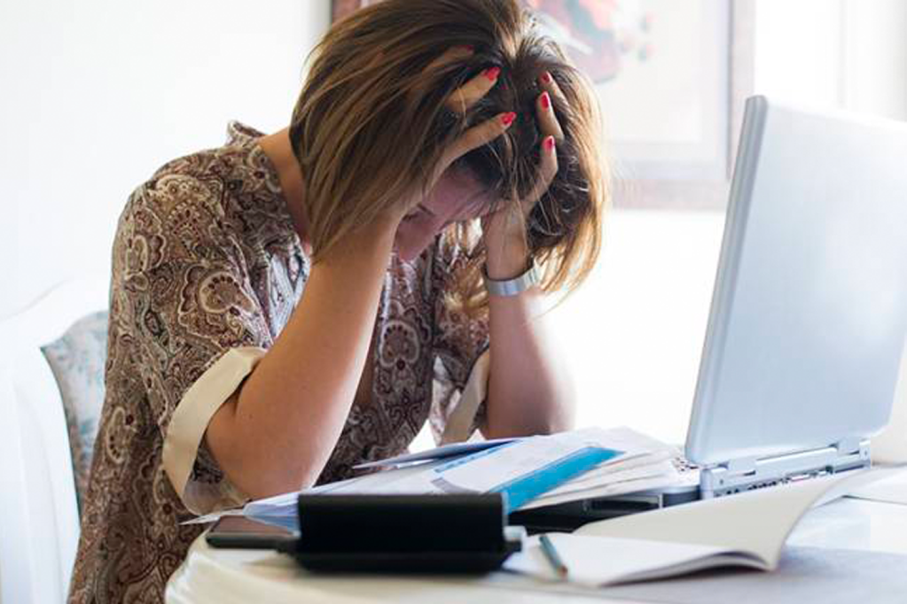 Pesquisa mostra impactos do endividamento na saúde mental do brasileiro