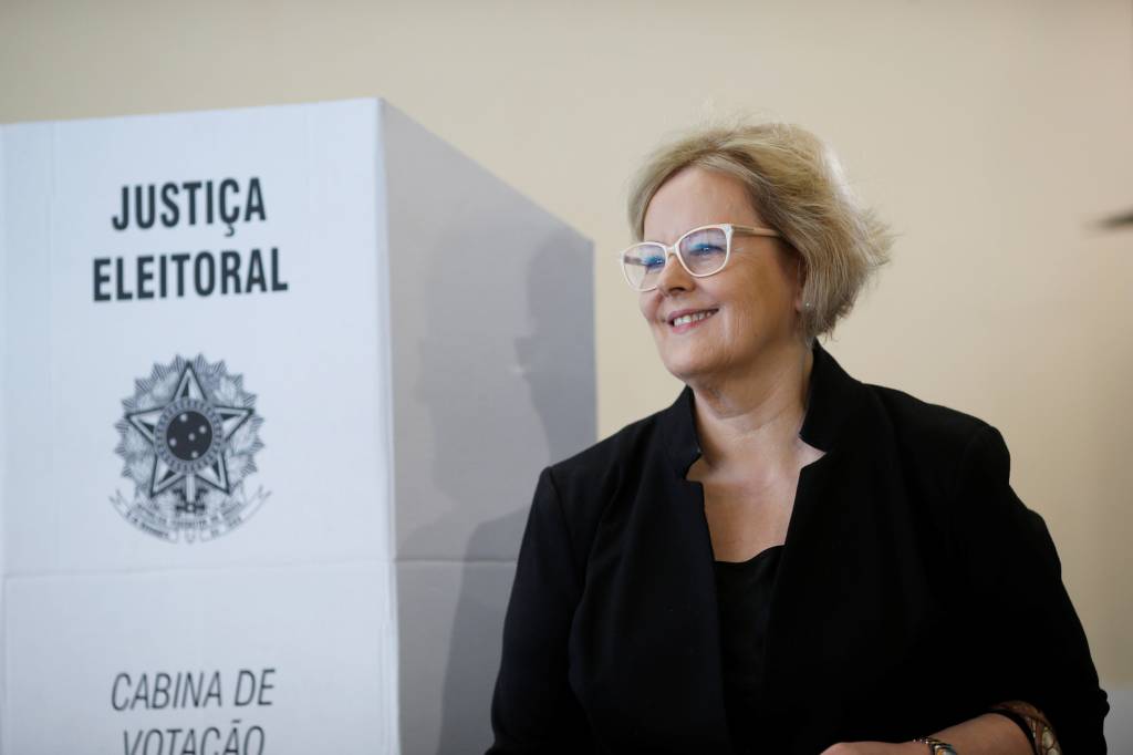 Ministra Rosa Weber vota em Brasília Ministra Rosa Weber vota em Brasília