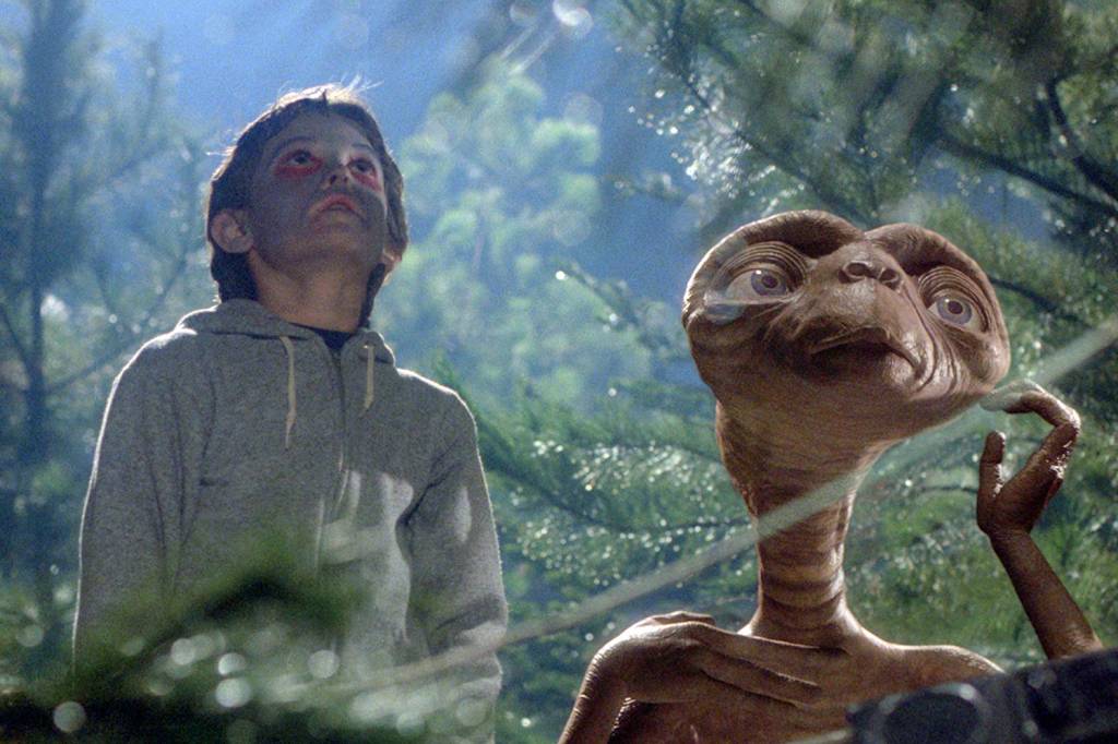 ET ET