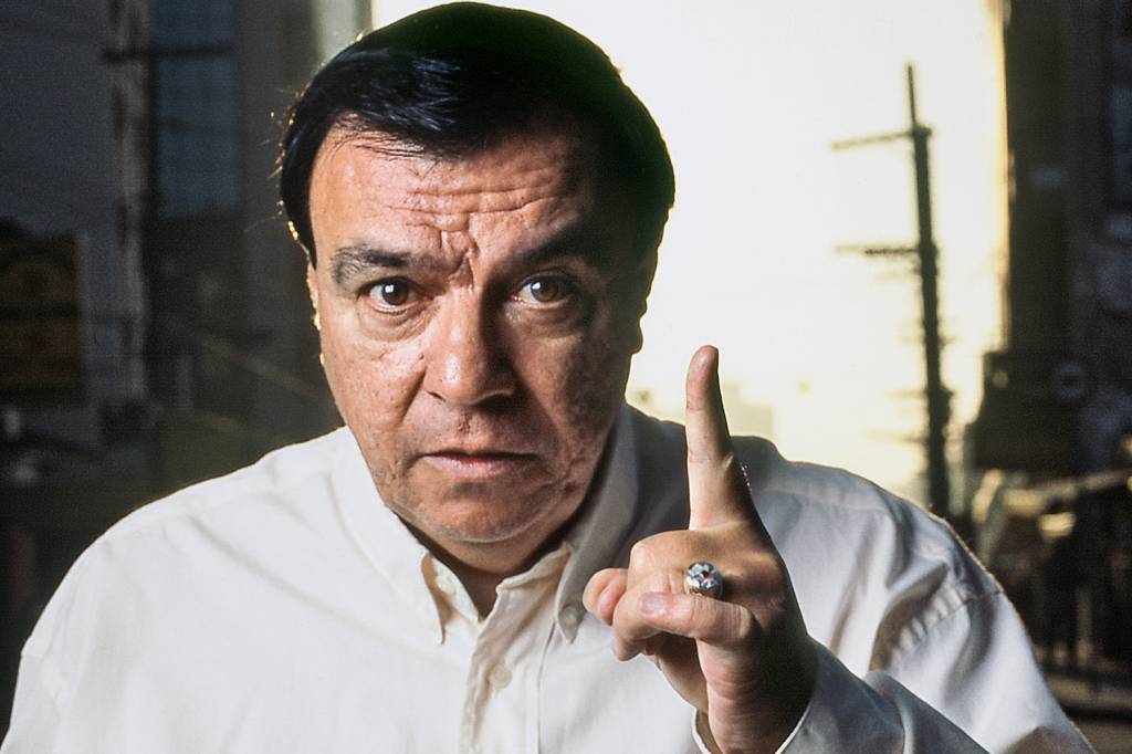 Gil Gomes .