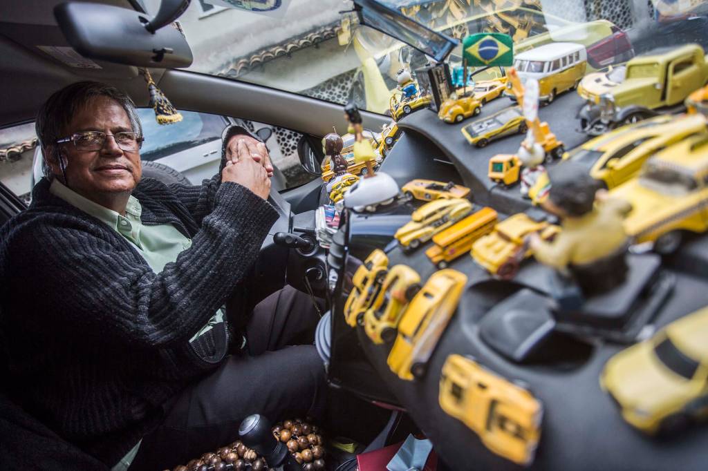 Com anos de rua, taxistas querem presidente ‘novato’ para sair da crise