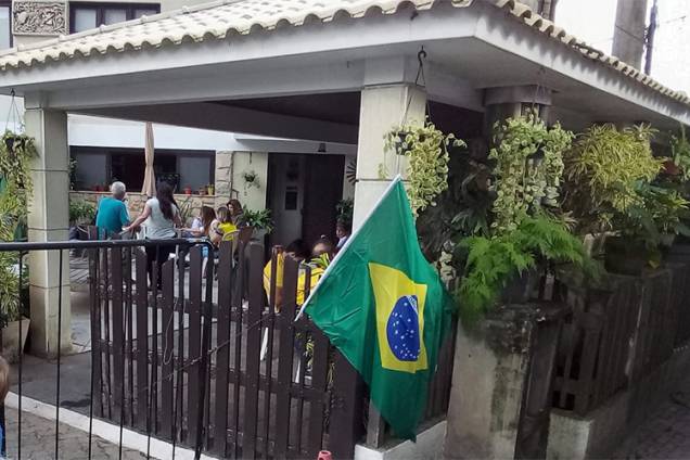 Movimentação nos arredores da residência de Jair Bolsonaro (PSL), no Rio de Janeiro - 28/10/2018 Movimentação nos arredores da residência de Jair Bolsonaro (PSL), no Rio de Janeiro - 28/10/2018