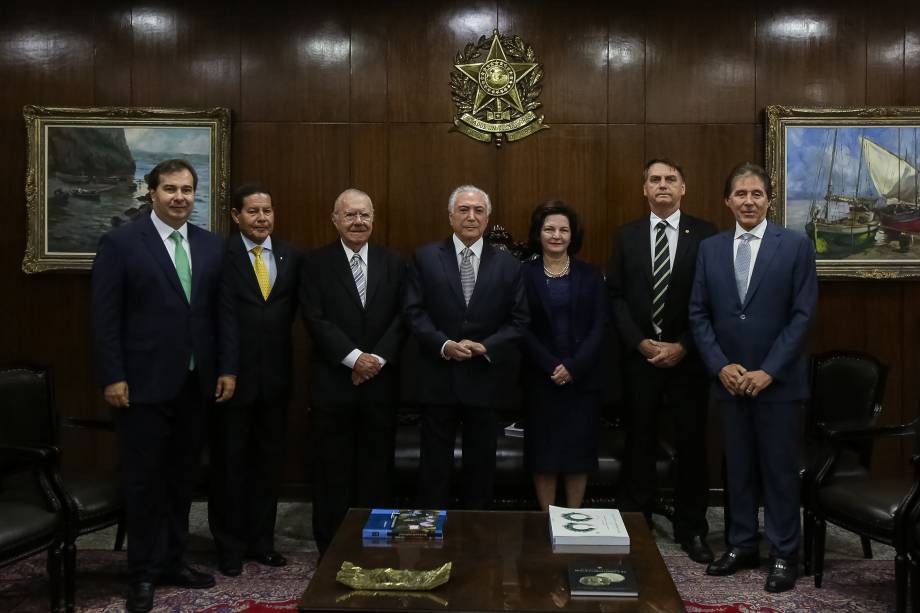 Rodrigo Maia, Hamilton Mourão, José Sarney, Michel Temer, Raquel Dodge, Jair Bolsonaro e Eunicio Oliveira Rodrigo Maia, Hamilton Mourão, José Sarney, Michel Temer, Raquel Dodge, Jair Bolsonaro e Eunicio Oliveira