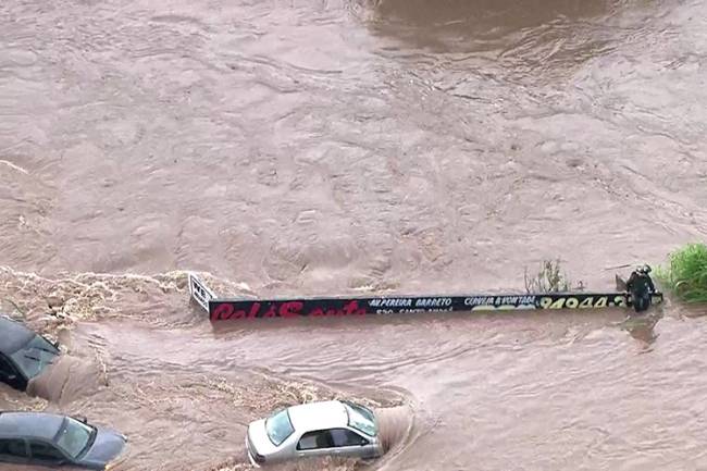 Forte chuva atinge Santo André (SP)