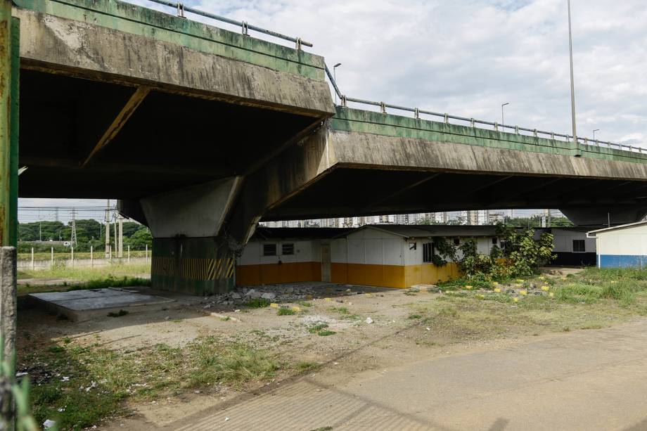 Viaduto cede na Marginal Pinheiros, altura do Parque Villa Lobos