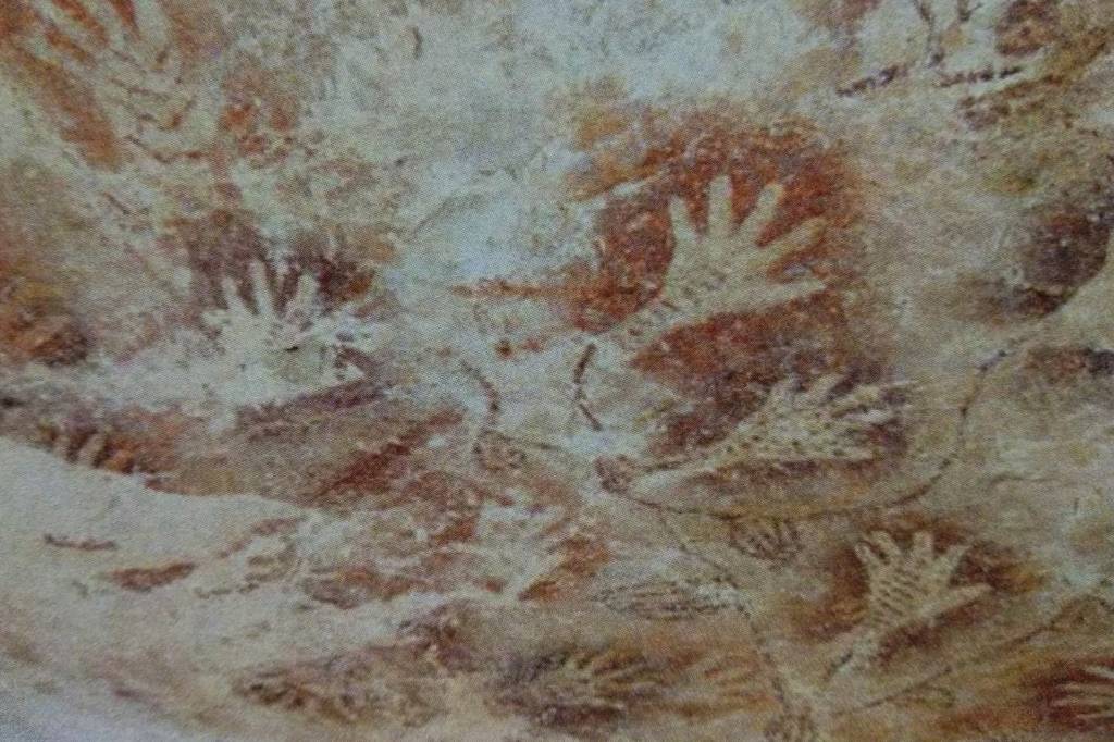 Cavernas de Borneo na Indonésia Cavernas de Borneo na Indonésia