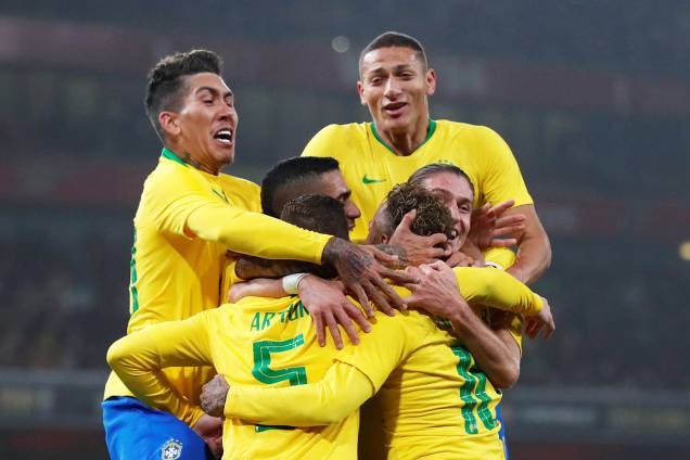 Neymar comemora após marcar gol de pênalti durante partida amistosa contra o Uruguai, realizada em Londres - 16/11/2018 Neymar comemora após marcar gol de pênalti durante partida amistosa contra o Uruguai, realizada em Londres - 16/11/2018