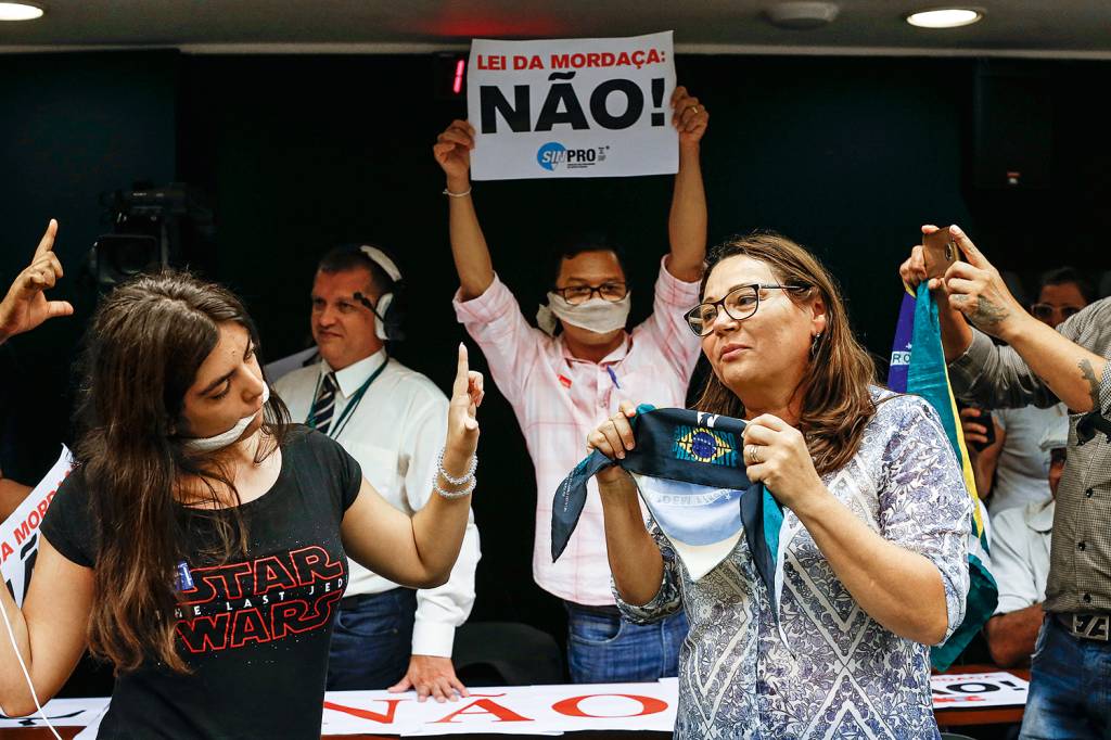 Votação do projeto Escola sem Partido Votação do projeto Escola sem Partido