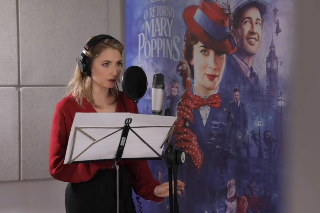 ‘Mary Poppins’: Memória afetiva e cantoria marcam atuação de dubladores