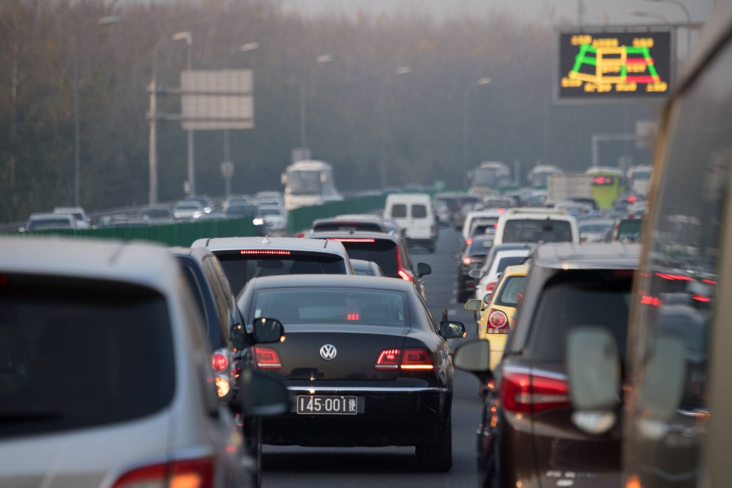 Exportações mensais de carros da China superam 1 milhão pela primeira vez