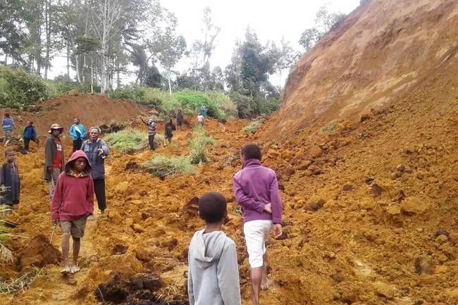 Deslizamento de terra em Papua Nova Guiné Deslizamento de terra em Papua Nova Guiné