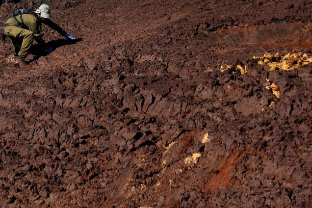 Soldado israelense procura por vítimas do rompimento de barragem em Brumadinho, Minas Gerais - 30/01/2019 Soldado israelense procura por vítimas do rompimento de barragem em Brumadinho, Minas Gerais - 30/01/2019