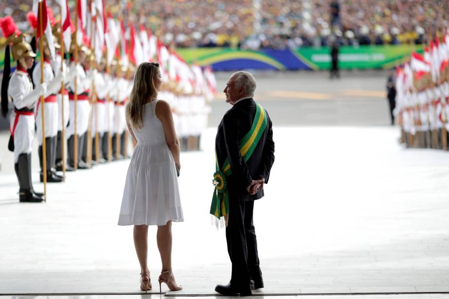 Michel Temer e sua esposa, Marcela Temer, aguardam o novo presidente do Brasil, Jair Bolsonaro, no Palácio do Planalto, em Brasília - 01/01/2019 Michel Temer e sua esposa, Marcela Temer, aguardam o novo presidente do Brasil, Jair Bolsonaro, no Palácio do Planalto, em Brasília - 01/01/2019