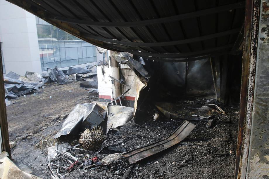 Incêndio atinge o CT Ninho do Urubu, alojamento do Flamengo localizado na Vargem Pequeno, zona oeste do Rio de Janeiro - 08/02/2019