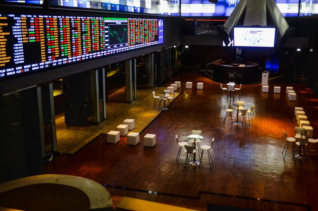 Mercados acompanham petróleo e apostas em cortes de juros nos EUA