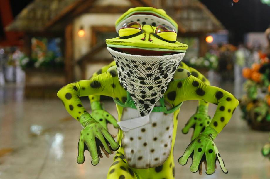 Com o enredo 'Viraviradouro', a escola de samba Unidos do Viradouro desfila no Sambódromo da Marquês de Sapucaí - 03/03/2019 Com o enredo 'Viraviradouro', a escola de samba Unidos do Viradouro desfila no Sambódromo da Marquês de Sapucaí - 03/03/2019