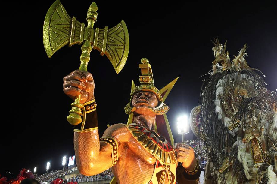 Com o enredo 'Xangô', a Acadêmicos do Salgueiro desfila no Sambódromo da Marquês de Sapucaí, no Rio de Janeiro (RJ) - 04/03/2019