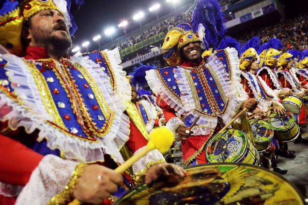Componentes da bateria da escola de samba Águia de Ouro durante desfile no Sambódromo do Anhembi, em São Paulo (SP) - 02/03/2019 Componentes da bateria da escola de samba Águia de Ouro durante desfile no Sambódromo do Anhembi, em São Paulo (SP) - 02/03/2019