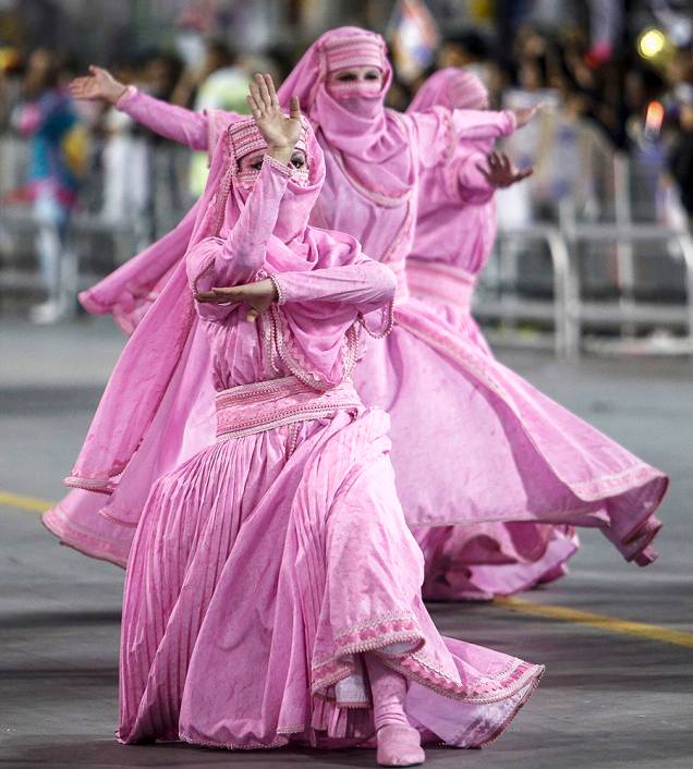 Componentes da escola de samba Rosas de Ouro, durante desfile no Sambódromo do Anhembi - 03/03/2019 Componentes da escola de samba Rosas de Ouro, durante desfile no Sambódromo do Anhembi - 03/03/2019