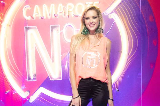 A modelo Gianne Albertoni posa para foto em camarote no Sambódromo da Marquês de Sapucaí - 05/03/2019 A modelo Gianne Albertoni posa para foto em camarote no Sambódromo da Marquês de Sapucaí - 05/03/2019