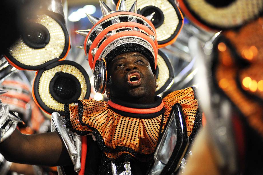 Com o enredo 'E o samba sambou', a escola de samba São Clemente desfila no Sambódromo da Marquês de Sapucaí - 04/03/2019