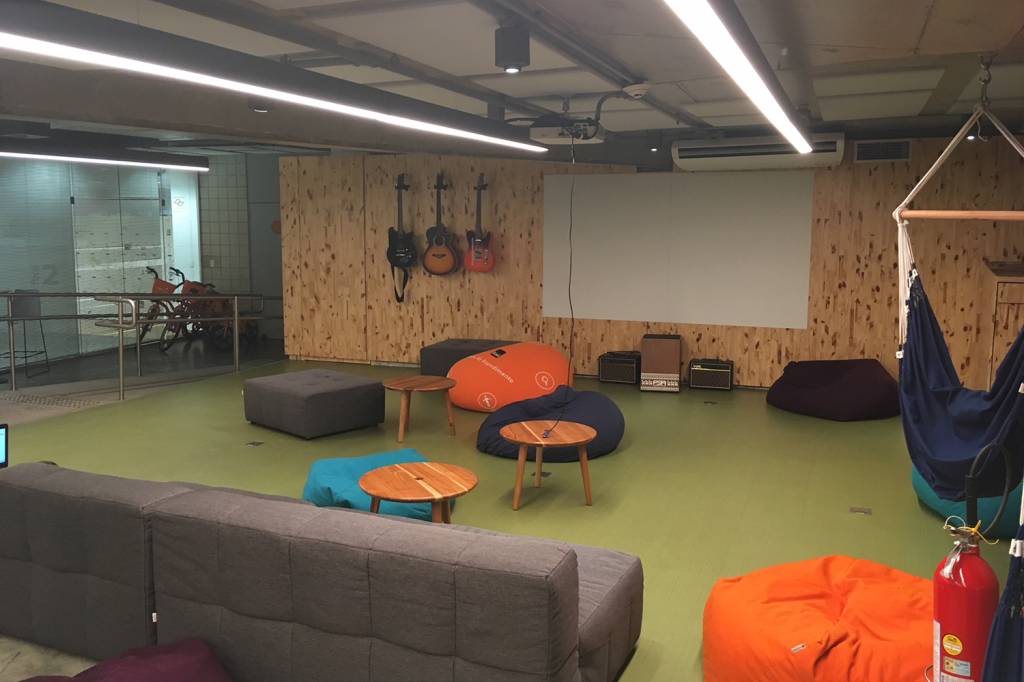 Sala de lazer na sede administrativa do Ita&uacute; Unibanco, em S&atilde;o Paulo